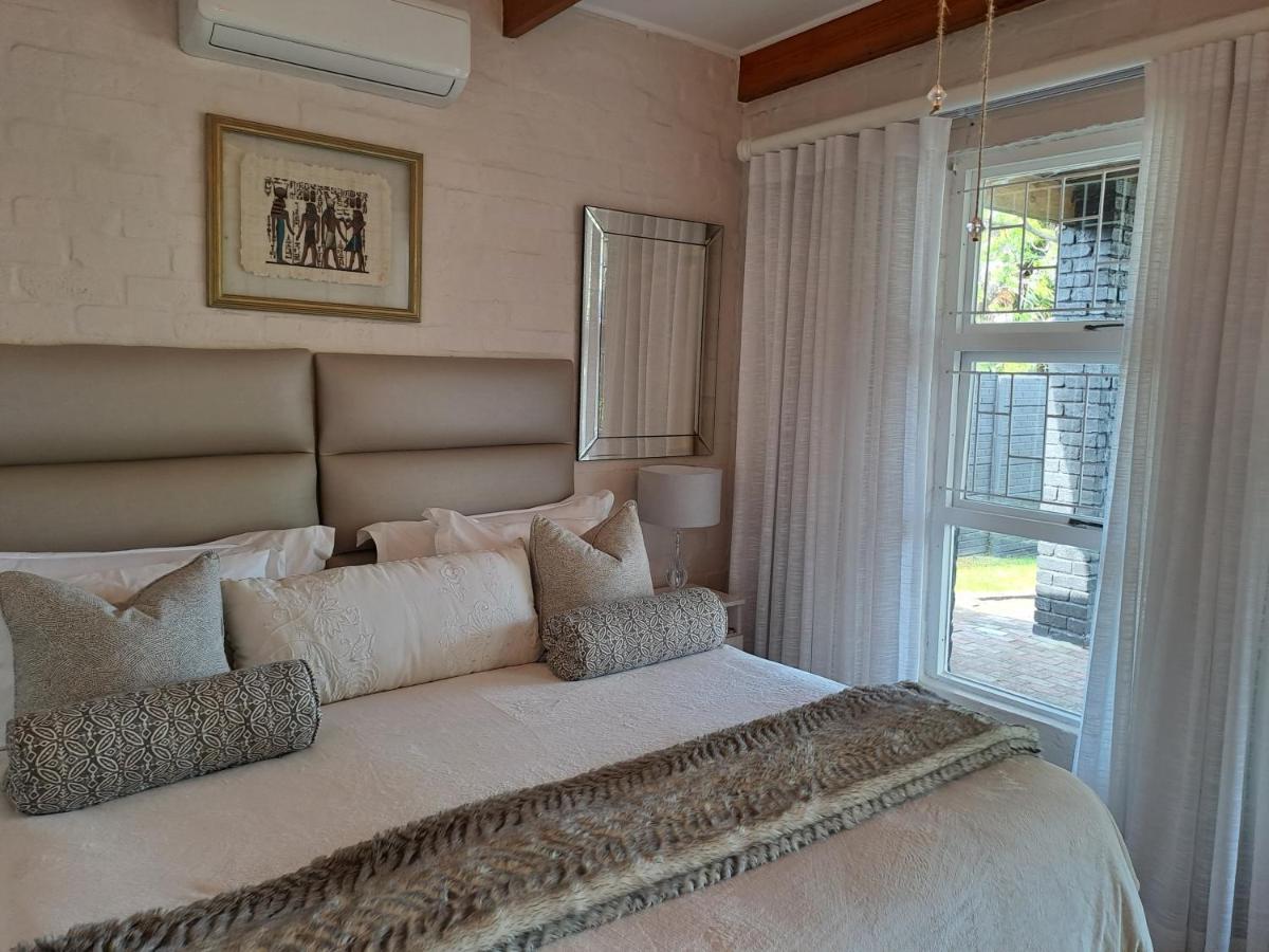 Milky Way Executive Suite Hermanus Exterior foto